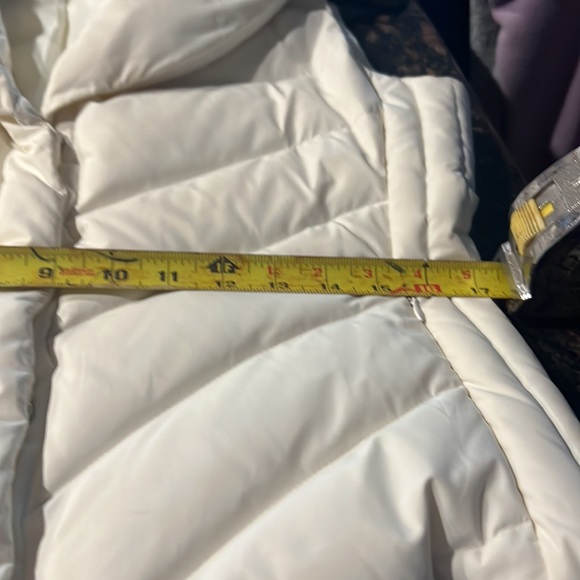 White House Black Market Vest - Picture 7 of 7